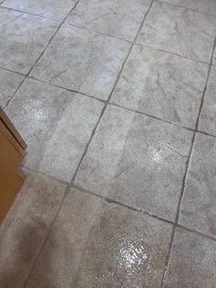 Tile & Grout Cleaning in Jacksonville, FL (1)