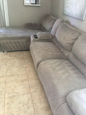 Upholstery Cleaning in Jacksonville, FL (1)