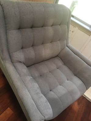 Before & After Chair Upholstery Cleaning in Jacksonville, FL (1)