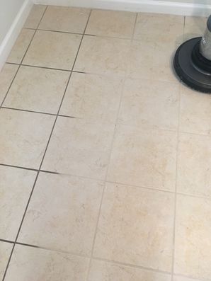 Before & After Tile & Grout Cleaning in Jacksonville, FL (4)