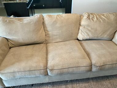 Before and After Upholstery Cleaning Services in Jacksonville, FL (3)